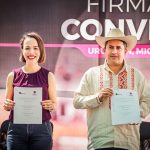 Firma Carlos Manzo convenio de apoyo a mujeres emprendedoras